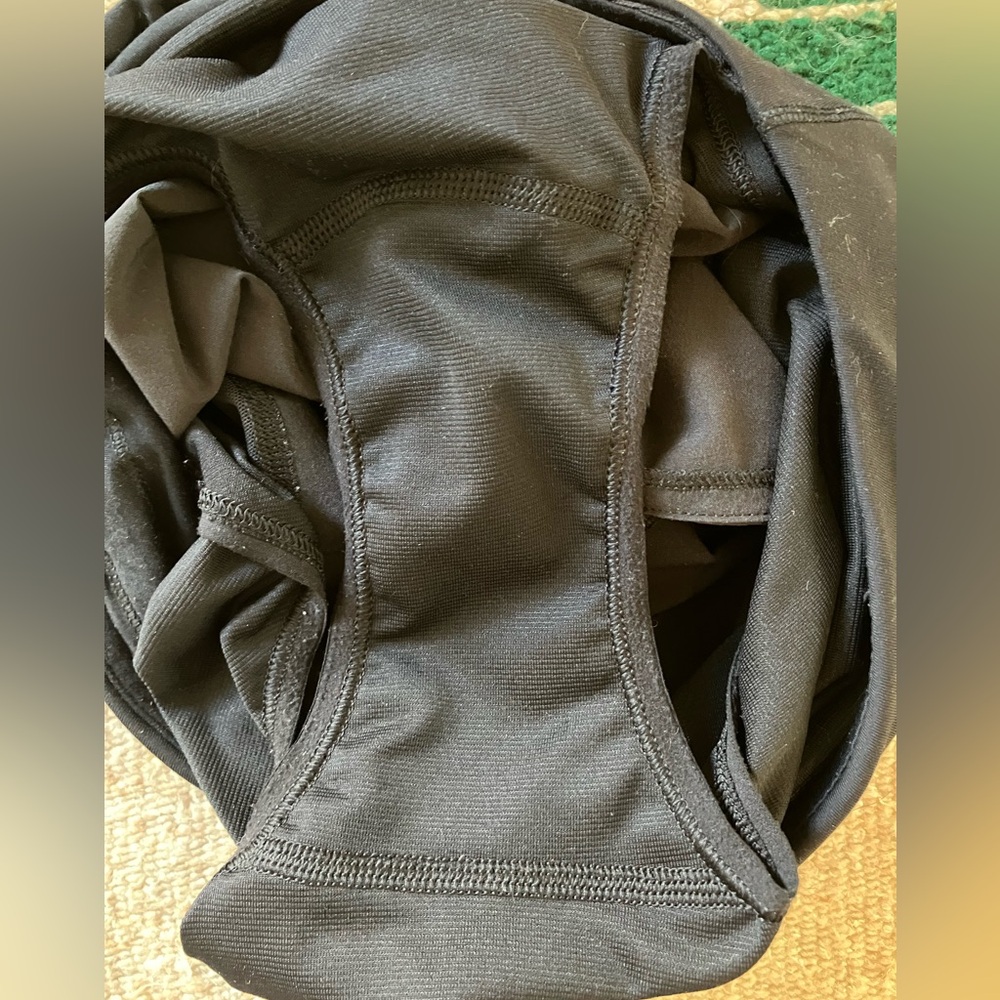 lululemon Speed Up High Rise 2.5 black size 2 - Picture 6 of 6